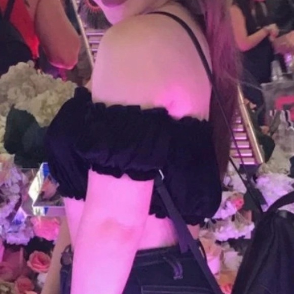 Forever 21 Off The Shoulder Top - Picture 3 of 7